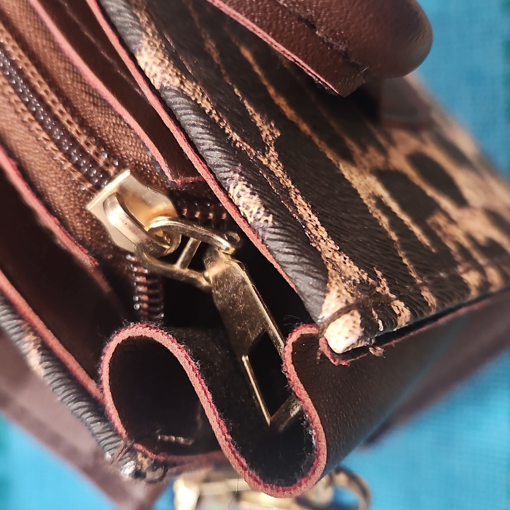 Leopard Print Micro Handbag - Picture 2 of 4